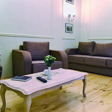 Classic Apartment On Zhukovskoho Odessa Ngoại thất bức ảnh